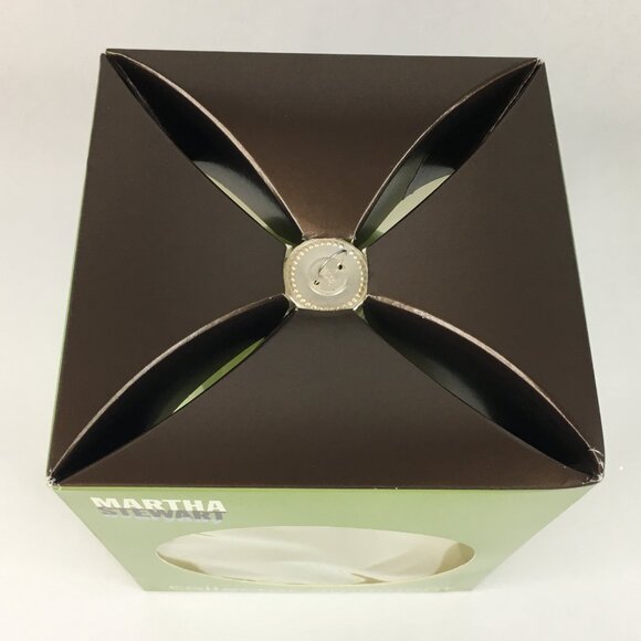 Martha Stewart Everyday Christmas Favorites Collector Ornament Green Floral 2002 - Picture 6 of 16